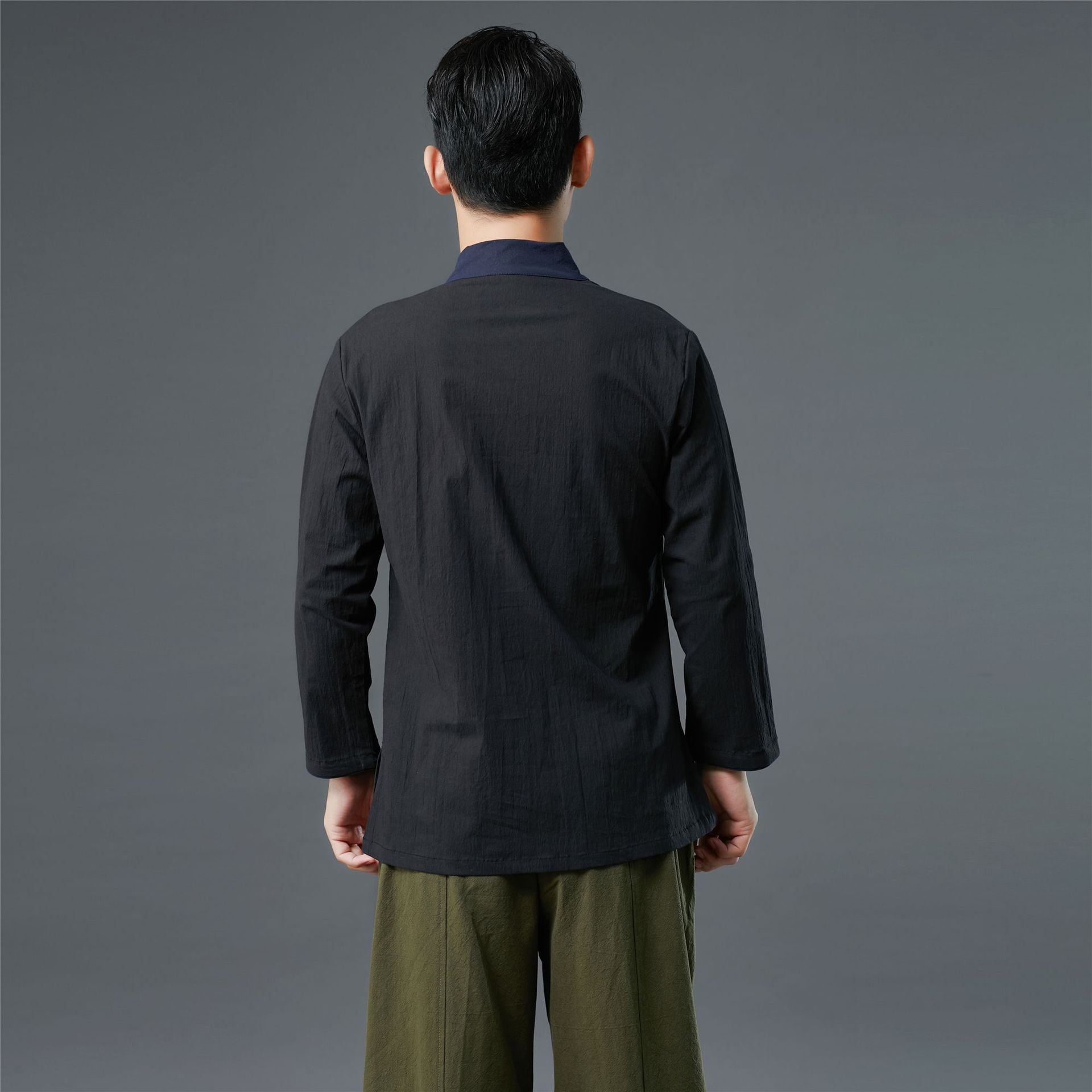 メンズのカンフーシャツ