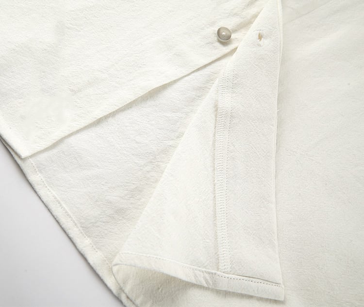 メンズの立ち襟のシャツ