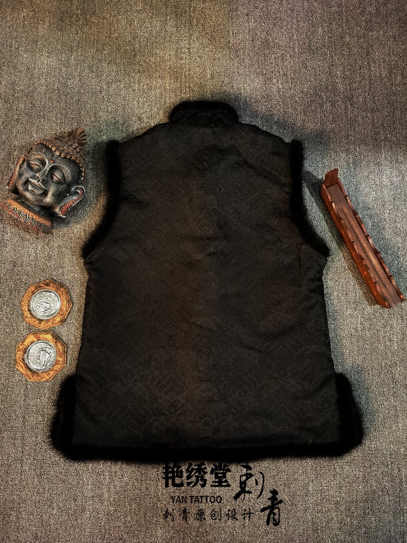 メンズの中華風回字紋ベスト