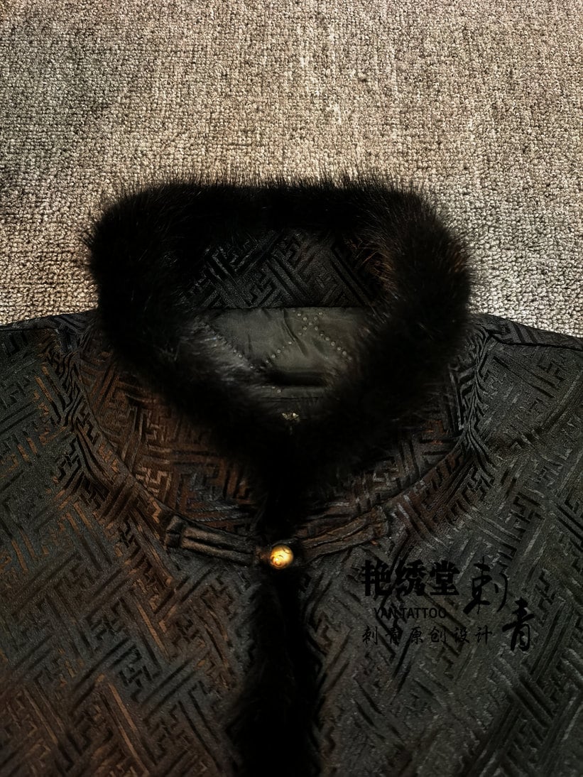 男性用の中華風海水紋ベスト