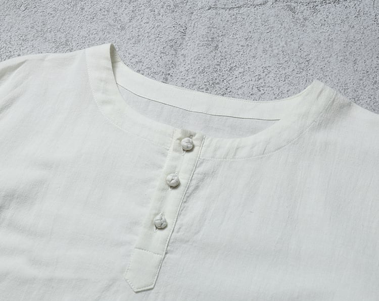 メンズのチャイナボタンシャツ