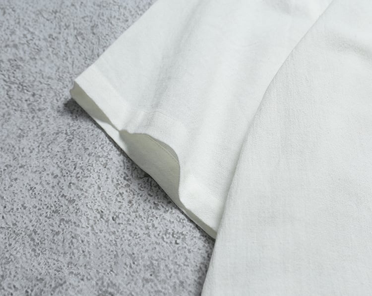 男性用のカンフーシャツ