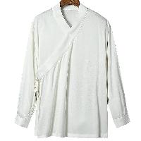 キュプラ綿を使った漢服シャツです。ゆったりとしたフィット感で着心地！