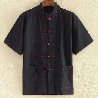 伝統的な唐装スタイルの半袖シャツ。身生地と対照的な赤色のチャイナボタンが印象的！