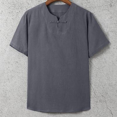 レトロな薄手綿麻のチャイナTシャツ。襟のV字の切り込みとチャイナボタンが特徴！