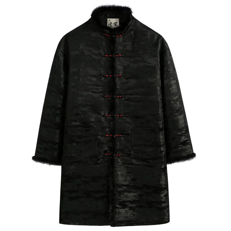 迷彩紋様のジャガードが豪華な中綿コート。ミンクファーは肌触りが良く暖かです。