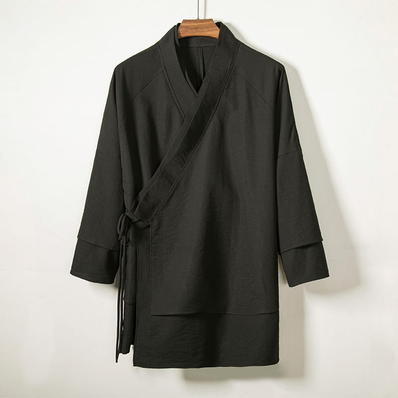 綿麻の漢服ロングジャケット。襟や袖口が重ね着風なのが特徴です