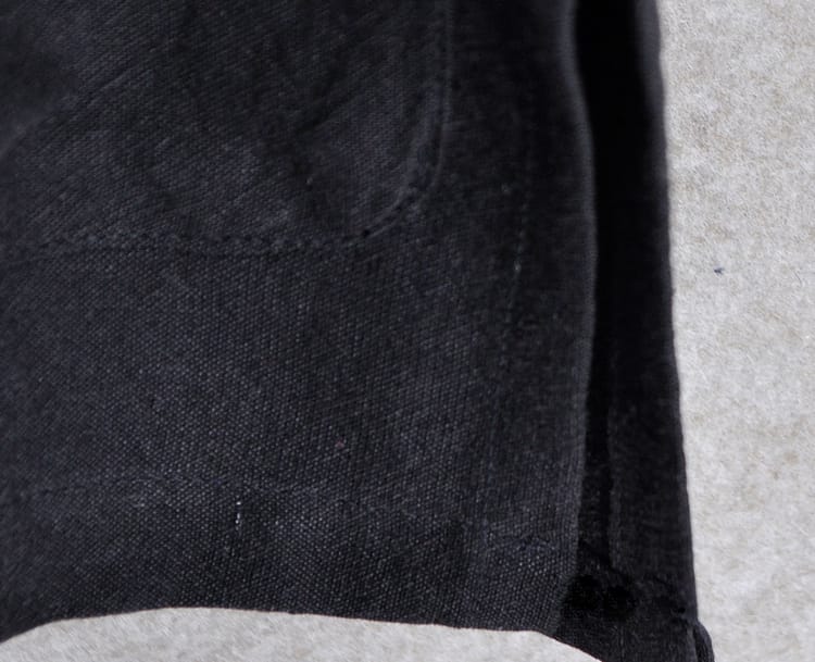 男性用のチャイナ風シャツ