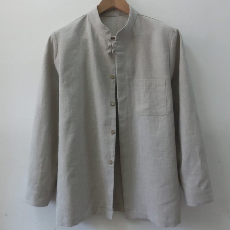 男性用のチャイナシャツ