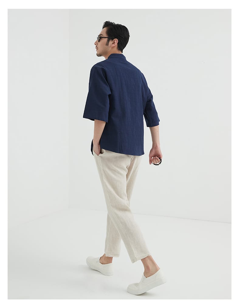 男性用の中華風シャツ