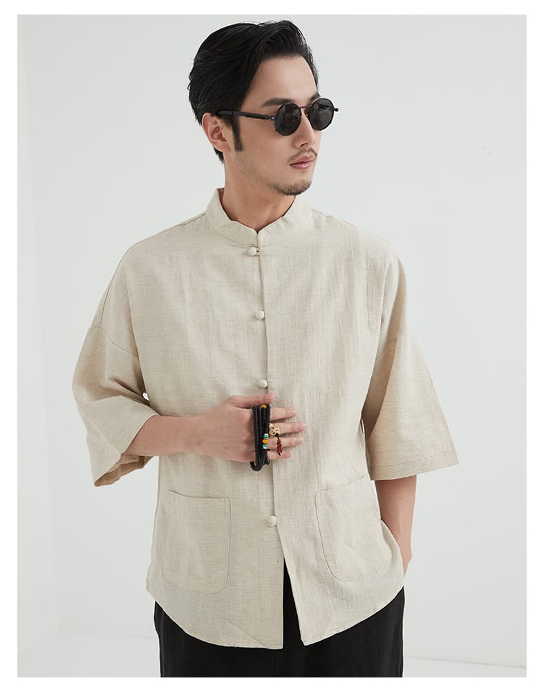 メンズの立ち襟シャツ