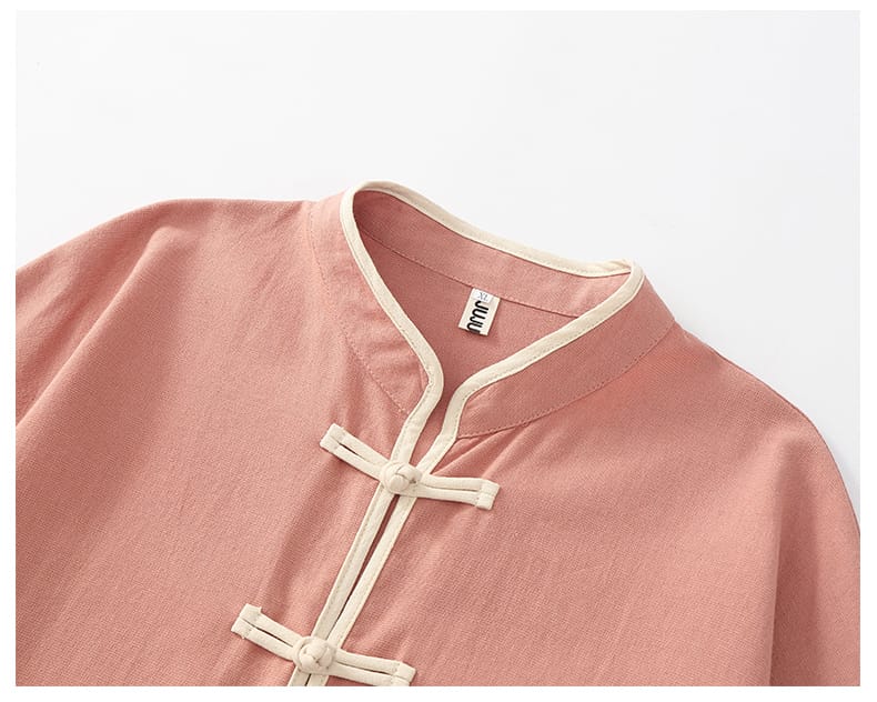 男性用のチャイナ風の半袖シャツ