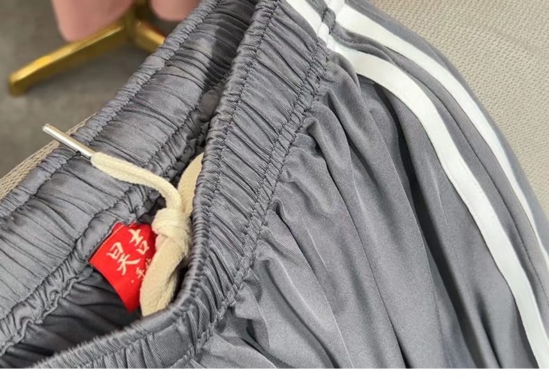 女性の太極拳服