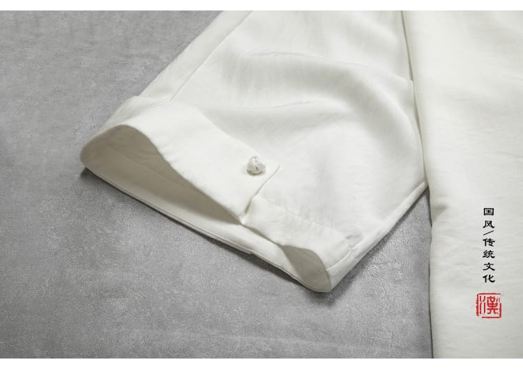 男性用のチャイナローブ