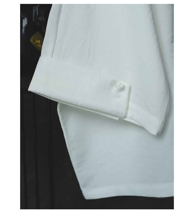 メンズのチャイナシャツ