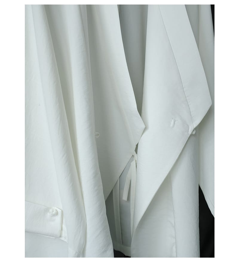 男性用のチャイナシャツ