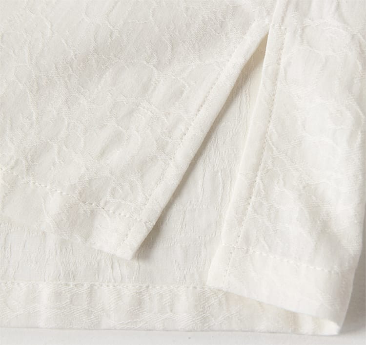 男性用の漢服シャツ