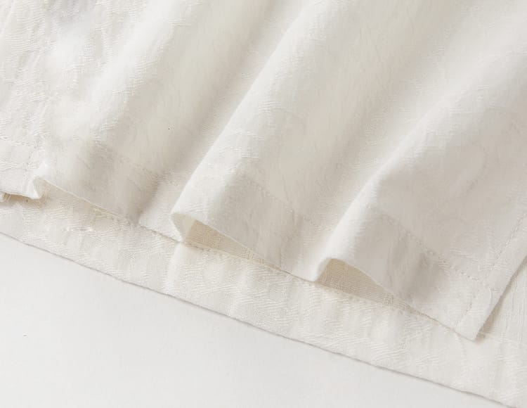 男性用の中華風シャツ