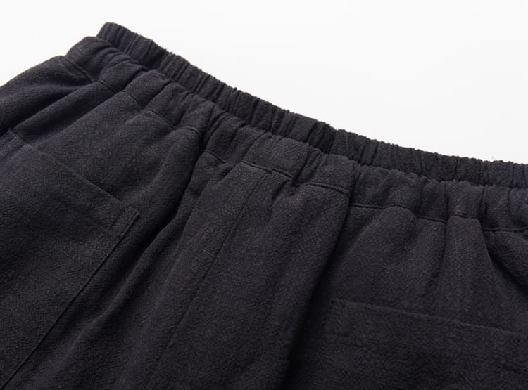 メンズの中華風中綿パンツ