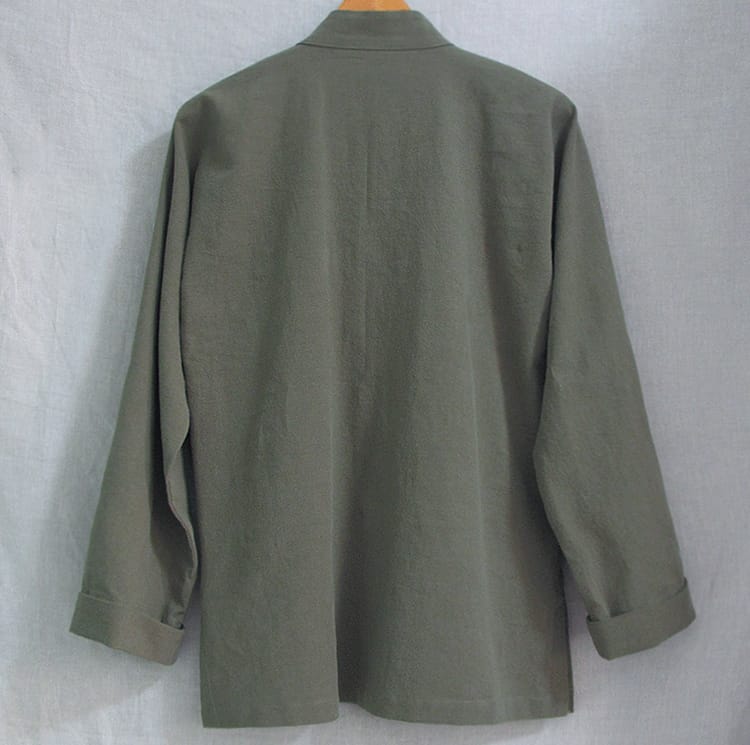 男性用のチャイナシャツ