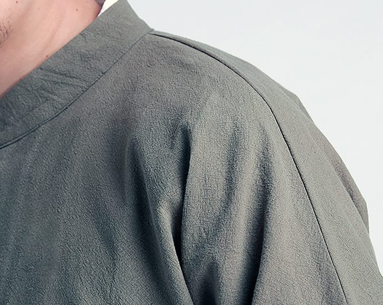 男性用の中華風シャツ