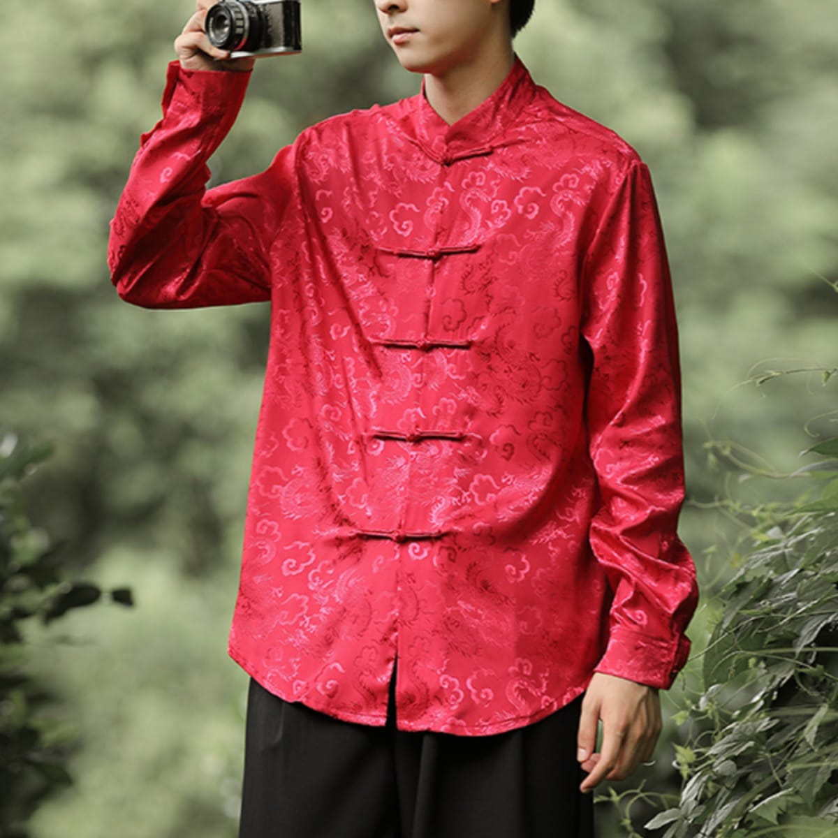 中国龍のジャガード模様が織り込まれたチャイナシャツ