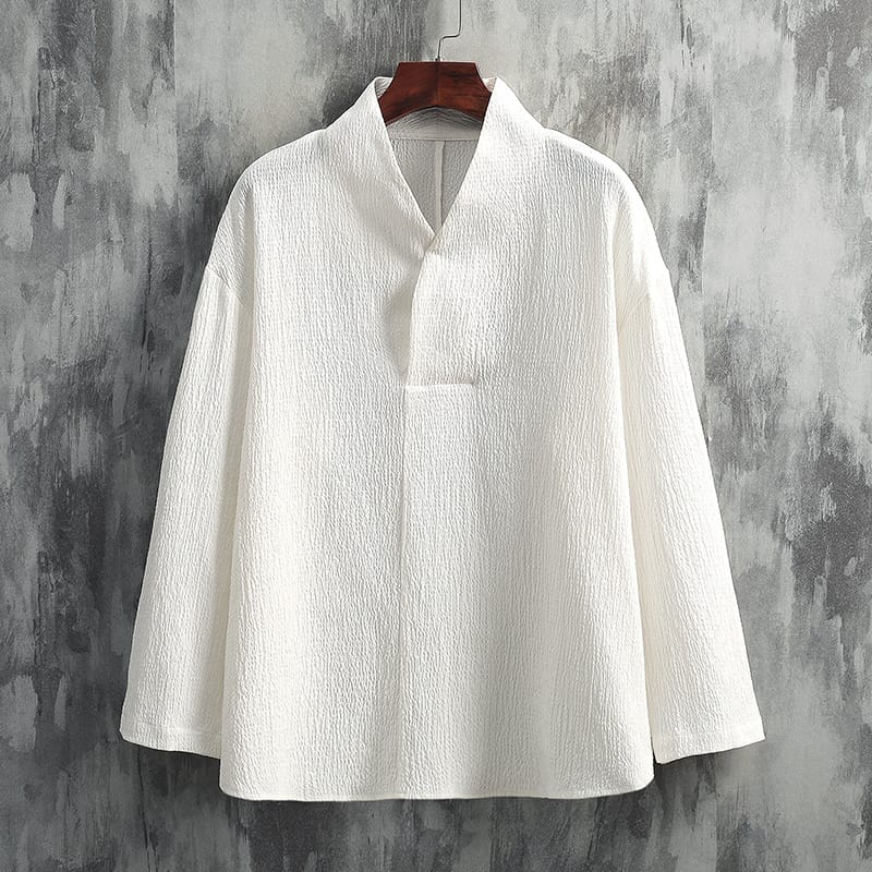 ランダムな凹凸（プリーツ）を施した生地がおしゃれなTシャツ