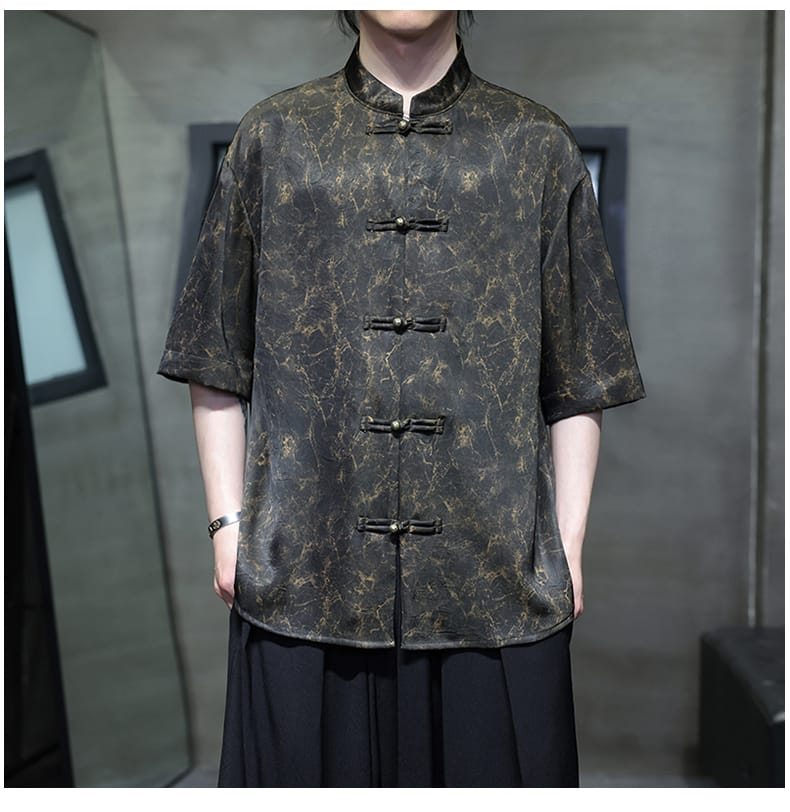 男性用の中国民族衣装のシャツ