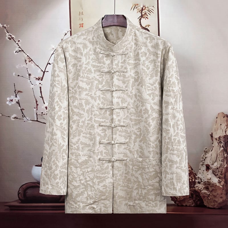 幾何学ジャガード模様のシャツ。伝統的な銅色の真鍮ボタンが特徴