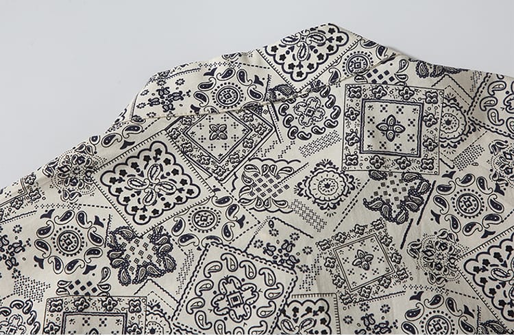 男性用のチャイナ風花柄プリントシャツ