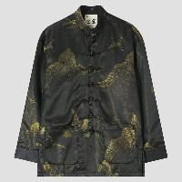 深みのある色の生地に金色の雲染め模様が美しく施されたジャケットです。