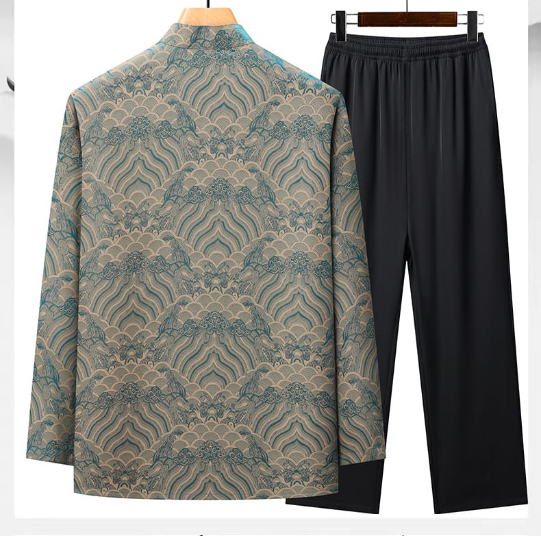 メンズの中華風セットアップ