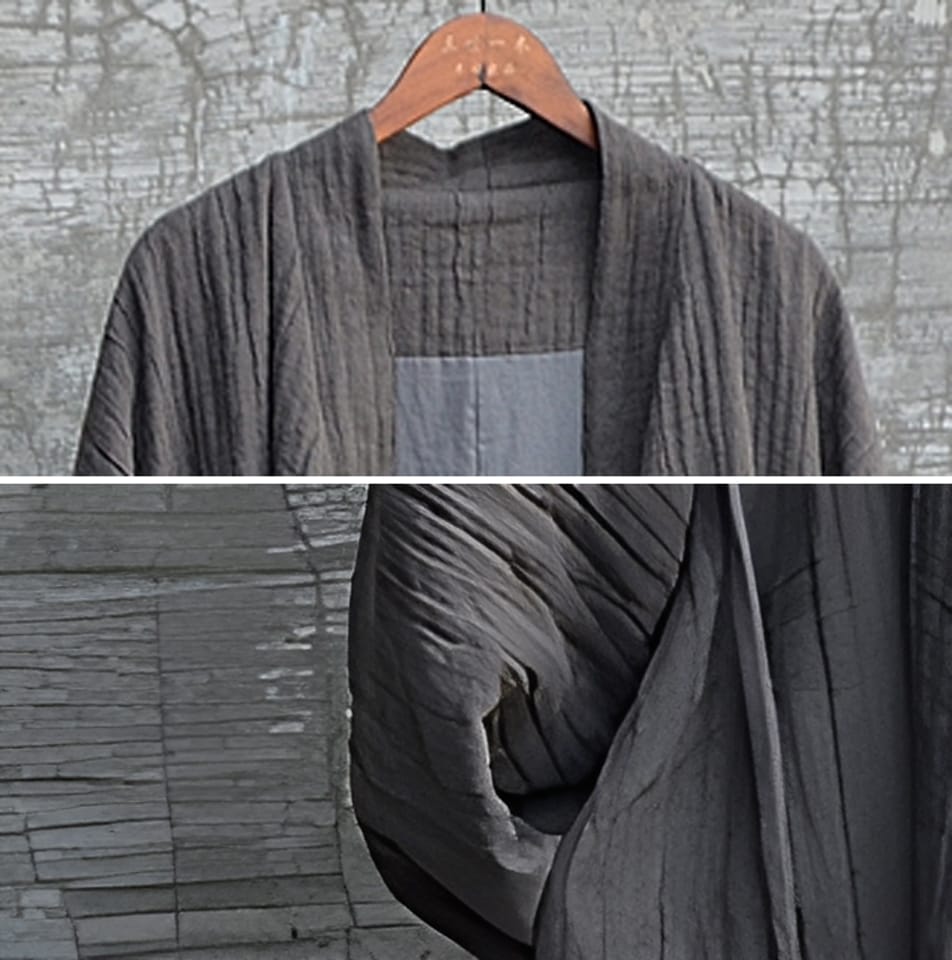 男性用の中華風のロング丈ローブ