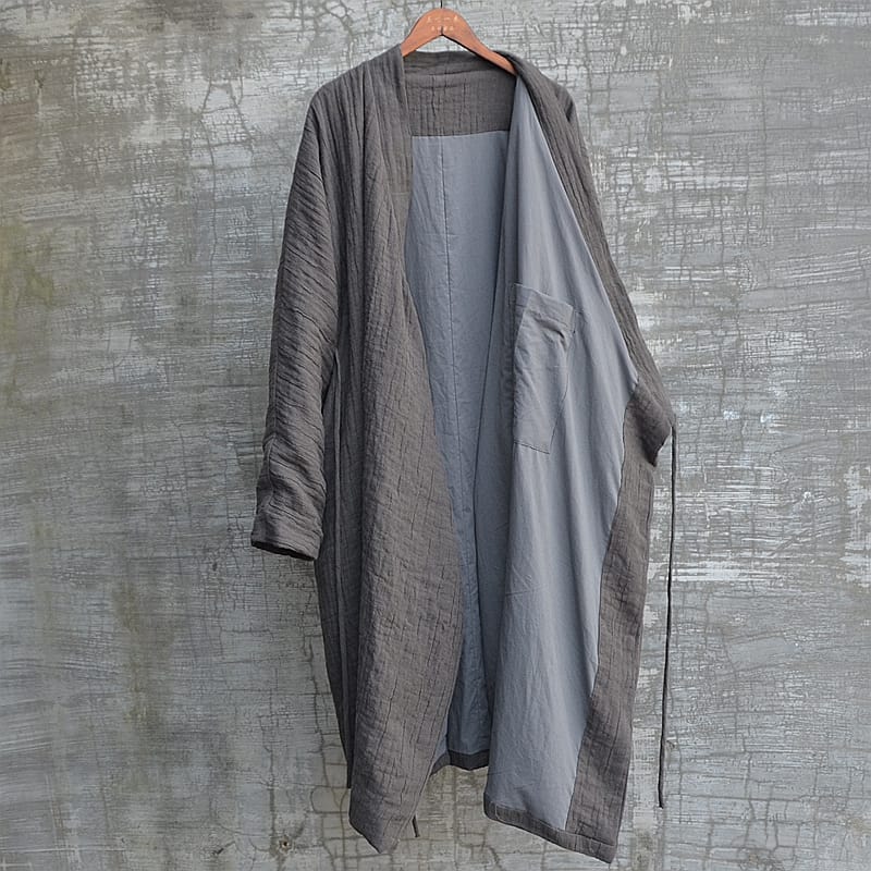 男性用のチャイナローブ