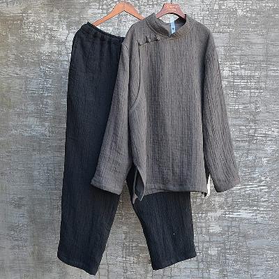 リネン素材の斜めボタン長袖シャツとストレートパンツの上下セット