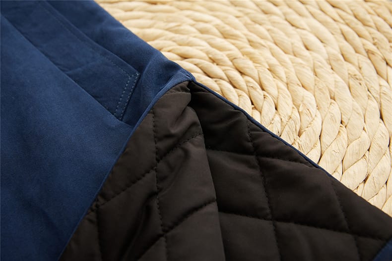 男性用のチャイナミドル丈ジャケット