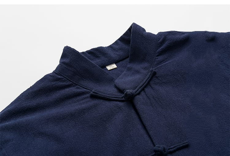 男性用のチャイナスーツ