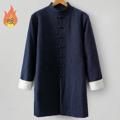 厚手中綿入りミディアム丈コート。保温に優れた冬にマストなアイテム。