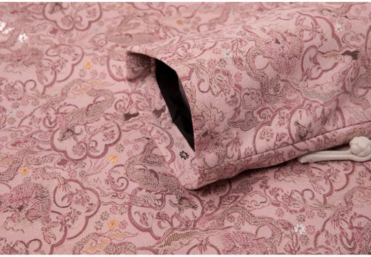 男性用のチャイナボタンの服