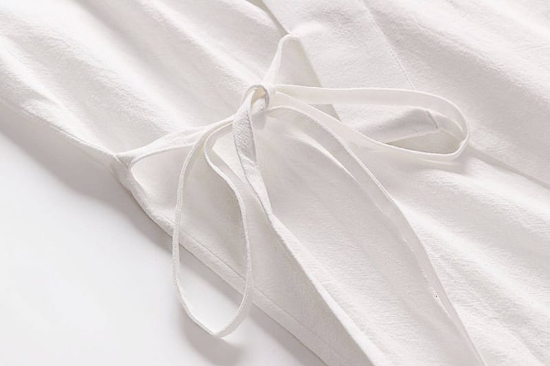 男性の肥満体型カンフーローブ