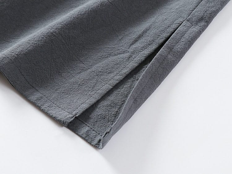 男性用のがっちり体型のカンフー服"