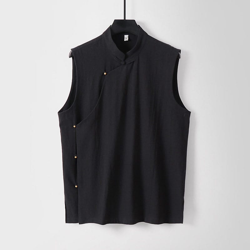 男性の肥満体型中華風ベスト