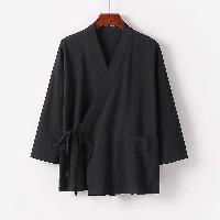 男性の肥満体型中華風セットアップ