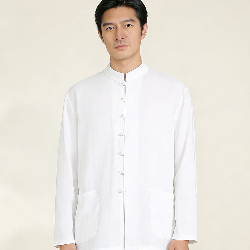 ピュアホワイトの綿麻()素材のシャツ。春夏秋の3シーズン対応。