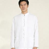 ピュアホワイトの綿麻素材を使用したシャツです。春夏秋の3シーズン対応します。