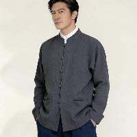 通気性に優れた綿麻を使用したジャケット。春秋シーズン向けの唐装スタイルです。