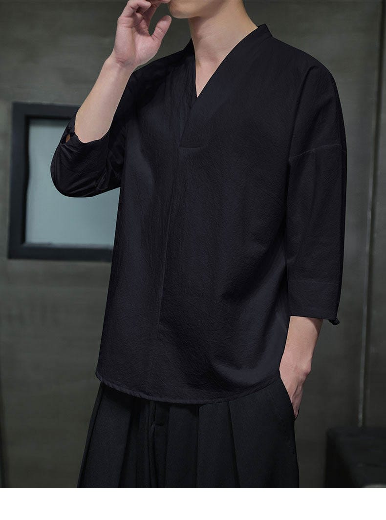 男性用の漢服風Tシャツ