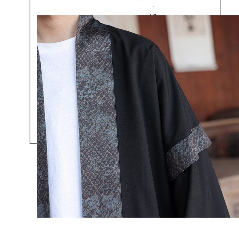 男性の中華風ローブ