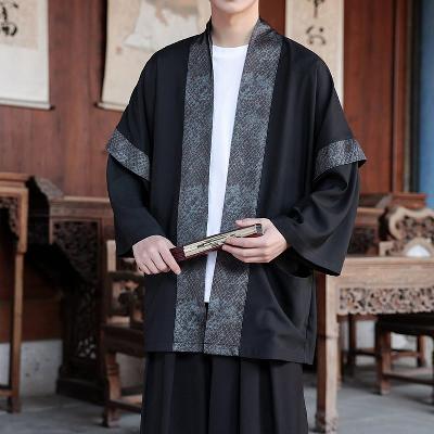 うわばみ紋ジャカード織りを前立て・袖に配したローブ