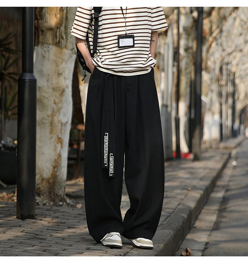 中華風のメンズパンツ